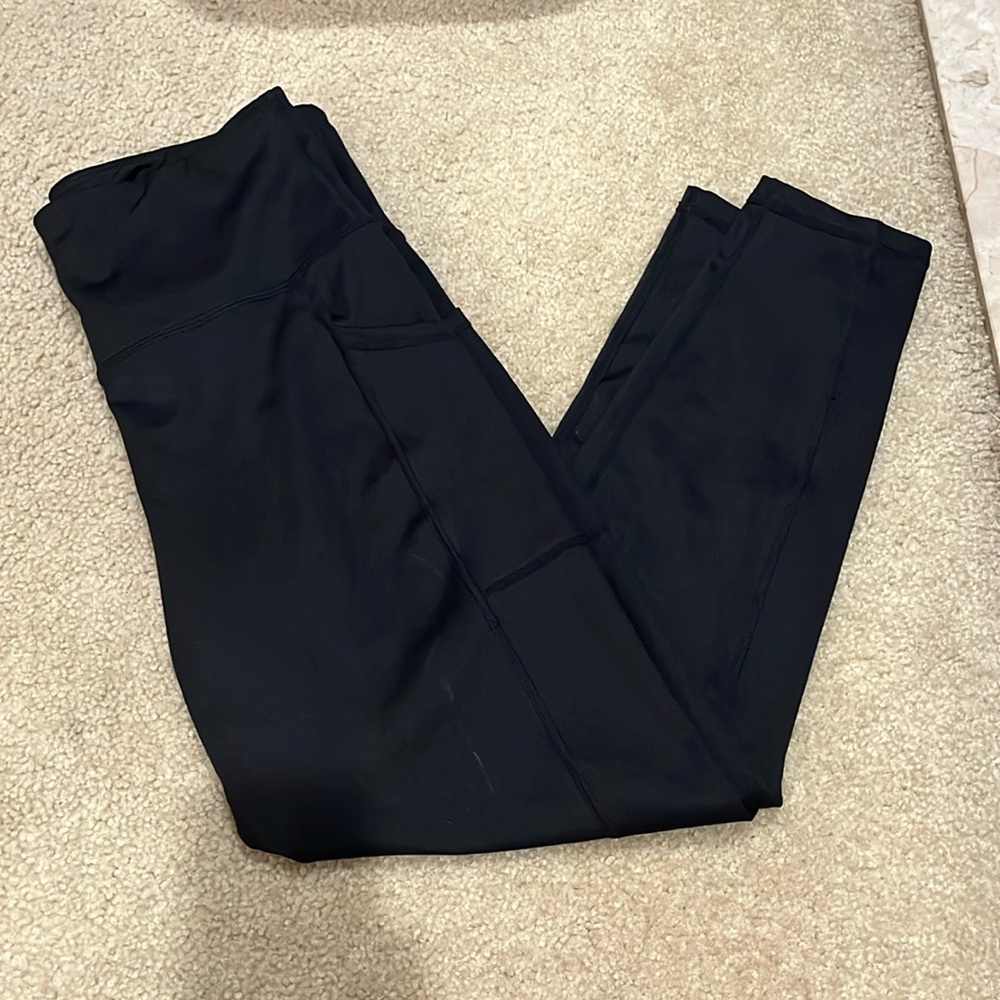 Black Athletic Leggings With Pockets